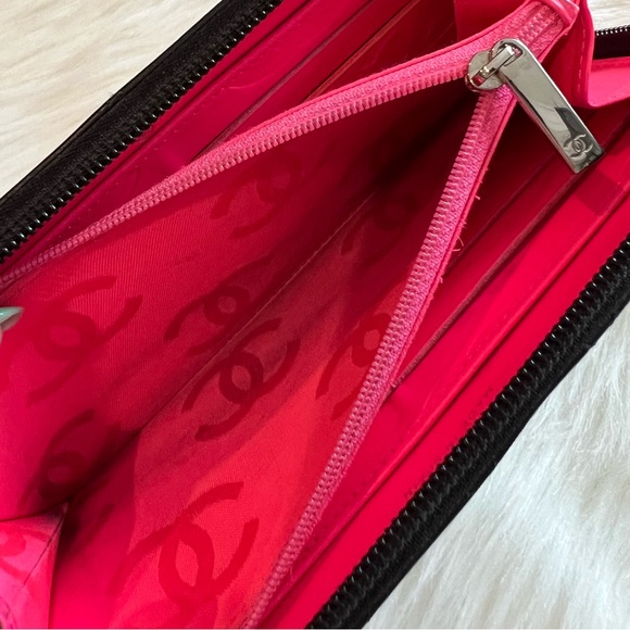 Authentic Chanel Zip Around Wallet Quilted Lambskin Black Wallet - Picture 9 of 10